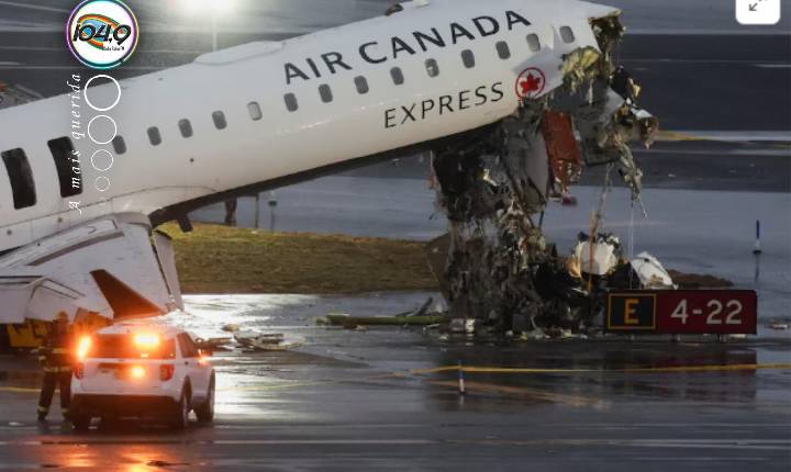 Avião regional da Air Canada colidiu com um caminhão no aeroporto LaGuardia, em Nova York, matando os dois pilotos.