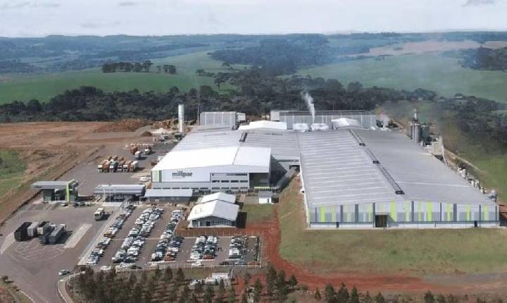 Fábrica dá férias coletivas a 640 funcionários por causa de tarifas dos EUA