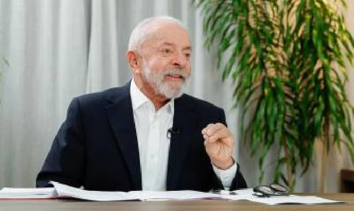Lula diz que ataque à Venezuela é inaceitável: ‘Flagrante violação do direito internacional’