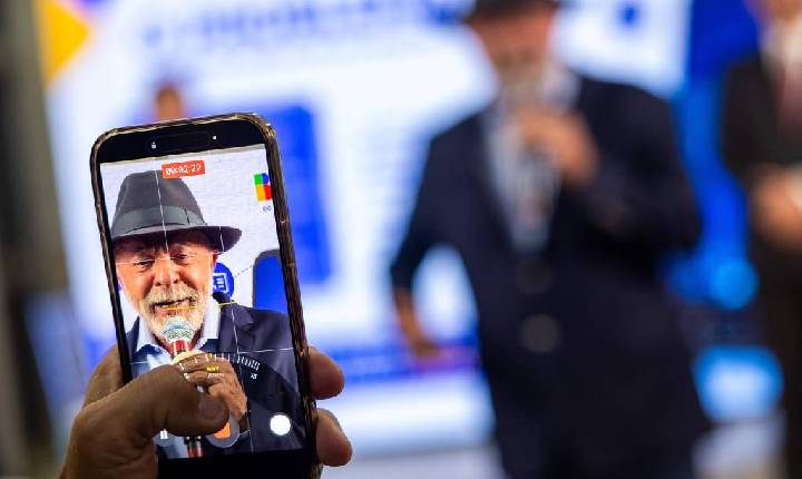 Lula libera R$ 520 mi para propaganda antes da eleição, mais que o dobro de Bolsonaro em 2022