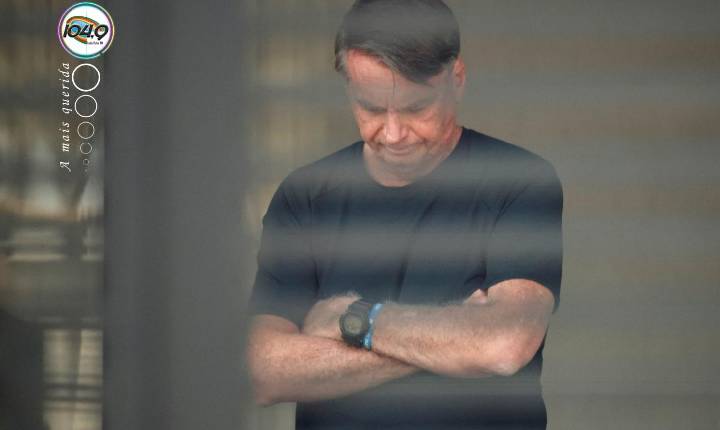 STF concede prisão domiciliar para Jair Bolsonaro