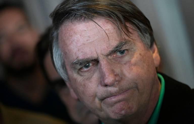 Jair Bolsonaro é alvo de operação da Polícia Federal e passará a usar tornozeleira eletrônica