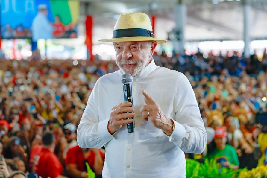 Mendonça manda Lula tirar do ar trechos de discurso com pedido de voto em convenção na Bahia